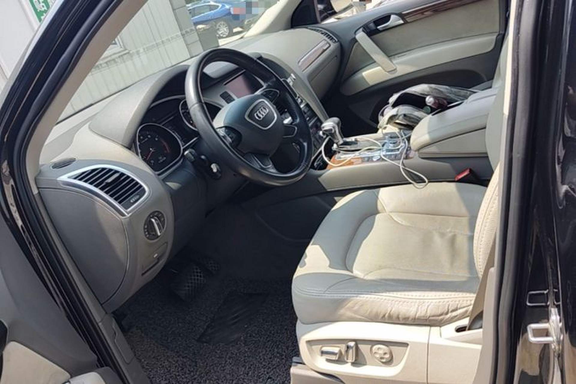 Used Audi Q7 2012 3.0 TFSI Technology (245kW) Left Front Seat