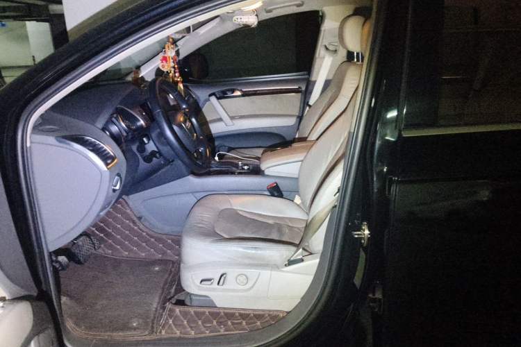 Used Audi Q7 2012 3.0 TFSI Technology Model (200kW) Left Front Seat