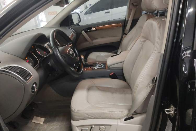 Used Audi Q7 2012 3.0 TFSI Comfort Model (200kW) Left Front Seat