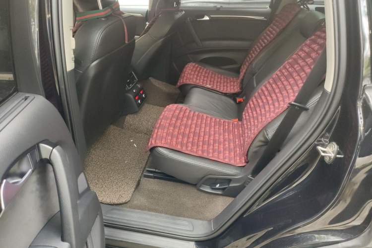 Used Audi Q7 2012 3.0 TFSI Ambition (200kW) Left Rear Seat