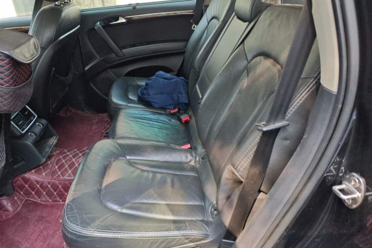 Used Audi Q7 2012 3.0 TFSI Ambition (200kW) Left Rear Seat