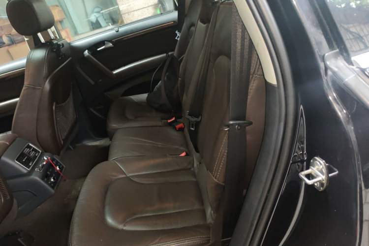 Used Audi Q7 2012 3.0 TFSI Comfort Model (245kW) Left Rear Seat