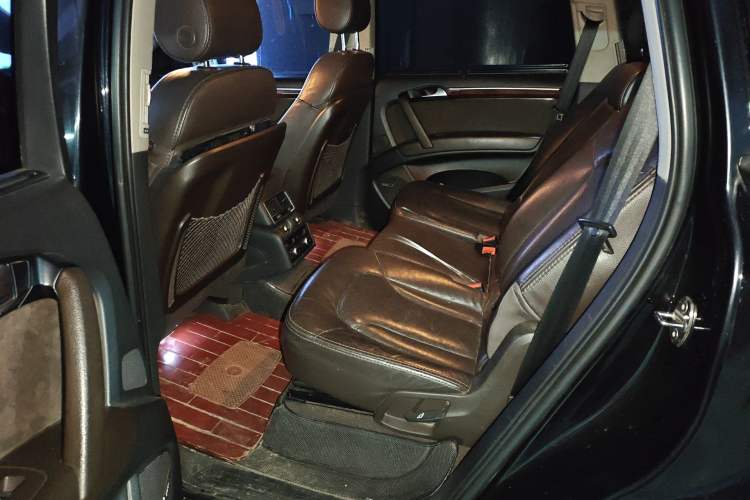 Used Audi Q7 2012 3.0 TFSI Technology Model (200kW) Left Rear Seat