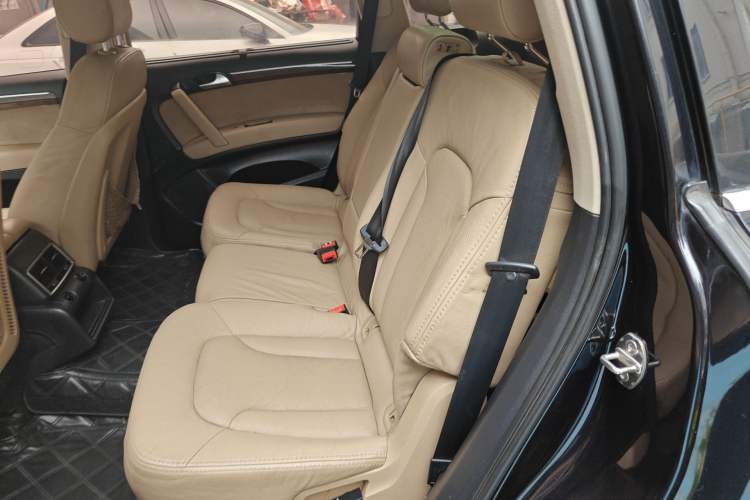 Used Audi Q7 2012 3.0 TFSI Ambition (200kW) Left Rear Seat