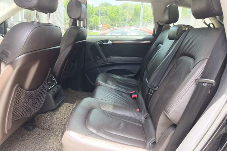 Used Audi Q7 2012 3.0 TFSI Ambition (200kW) Left Rear Seat