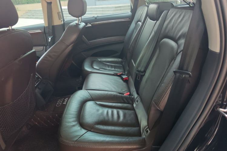 Used Audi Q7  Left Rear Seat