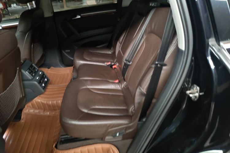 Used Audi Q7 2012 3.0 TFSI Ambition (200kW) Left Rear Seat