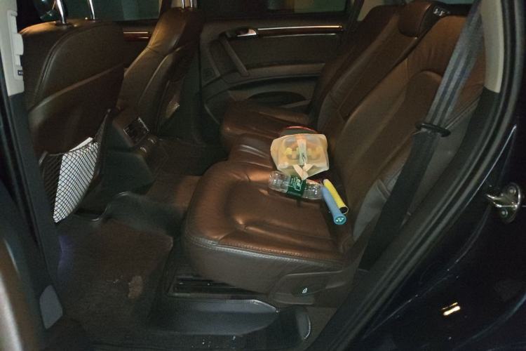 Used Audi Q7  Left Rear Seat