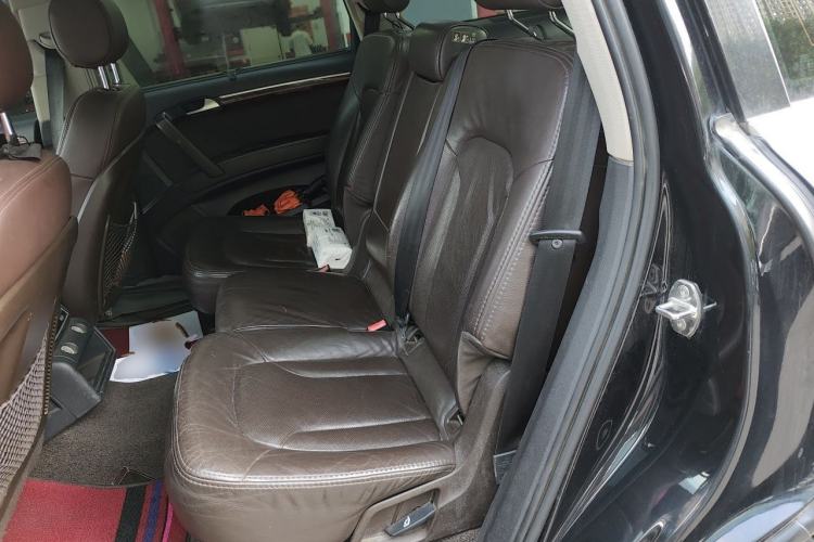 Used Audi Q7 2012 3.0 TFSI Ambition (200kW) Left Rear Seat