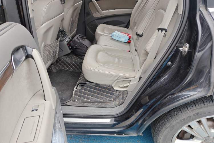 Used Audi Q7 2012 3.0 TFSI Comfort Model (200kW) Left Rear Seat