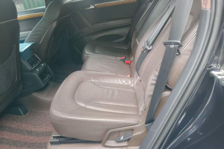 Used Audi Q7 2012 3.0 TFSI Ambition (200kW) Left Rear Seat