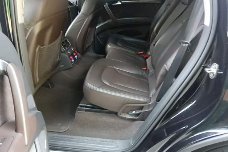 Used Audi Q7 2012 3.0 TFSI Technology Model (200kW) Left Rear Seat