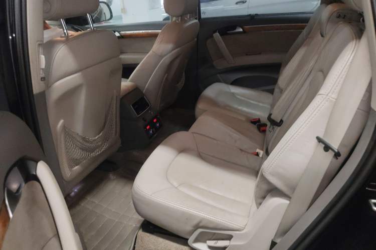 Used Audi Q7 2012 3.0 TFSI Comfort Model (200kW) Left Rear Seat
