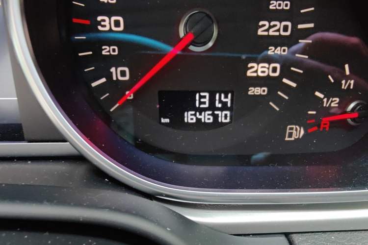 Used Audi Q7 2012 3.0 TFSI Ambition (200kW) Odometer Close Up