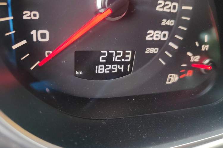 Used Audi Q7 2012 3.0 TFSI Ambition (200kW) Odometer Close Up