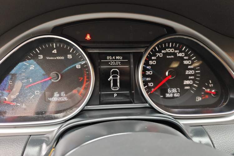 Used Audi Q7 2012 3.0 TFSI Ambition (200kW) Odometer Close Up
