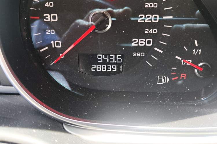 Used Audi Q7 2012 3.0 TFSI Ambition (200kW) Odometer Close Up