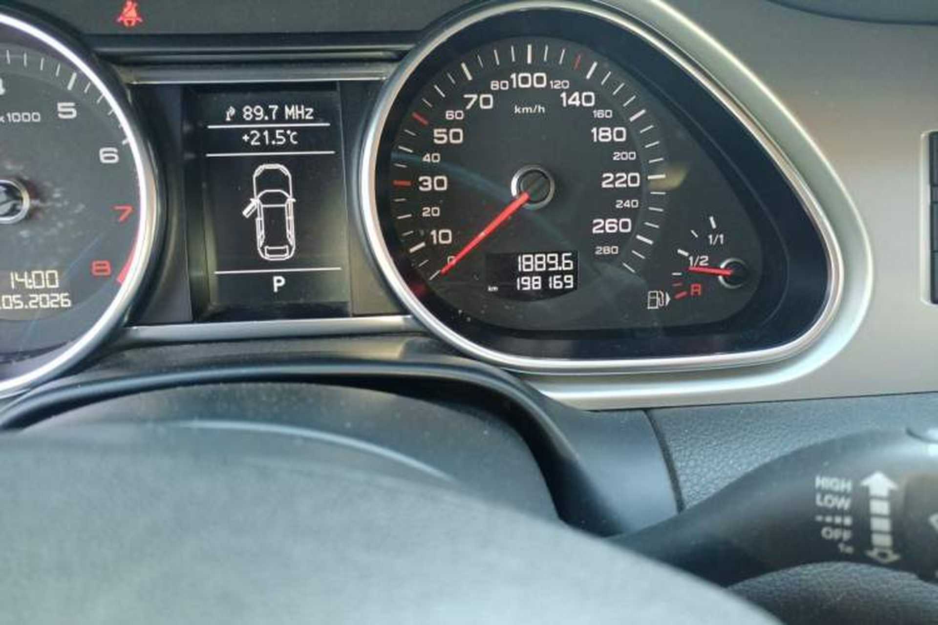 Used Audi Q7 2012 3.0 TFSI Ambition (200kW) Odometer Close Up