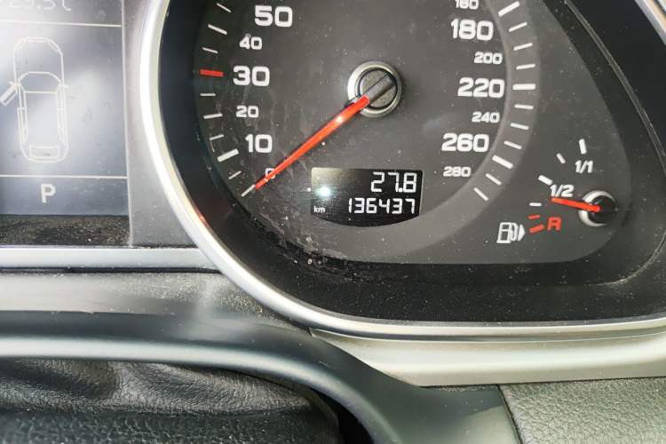 Used Audi Q7 2012 3.0 TFSI Ambition (200kW) Odometer Close Up