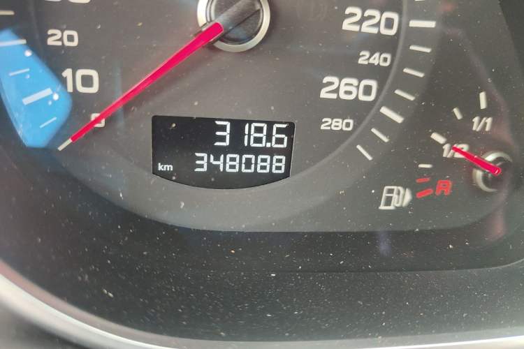 Used Audi Q7 2012 3.0 TDI Leading Model Odometer Close Up