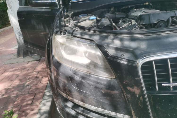Used Audi Q7 2012 3.0 TFSI Ambition (200kW) Right Front Headlight