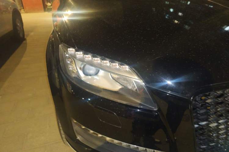 Used Audi Q7 2012 3.0 TFSI Technology Model (200kW) Right Front Headlight