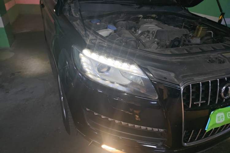 Used Audi Q7 2012 3.0 TFSI Comfort Model (200kW) Right Front Headlight