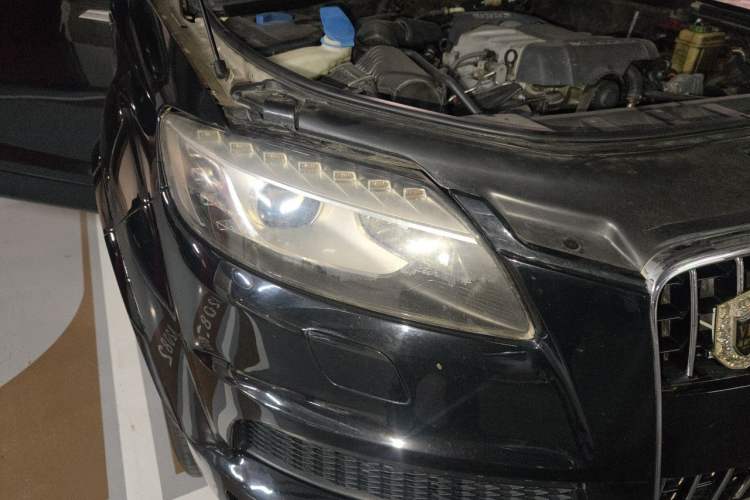 Used Audi Q7 2012 3.0 TFSI Comfort Model (200kW) Right Front Headlight