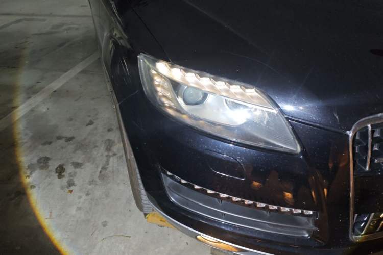 Used Audi Q7 2012 3.0 TFSI Technology (245kW) Right Front Headlight