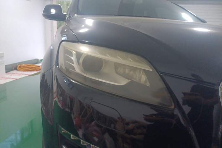 Used Audi Q7 2012 3.0 TFSI Technology Model (200kW) Right Front Headlight
