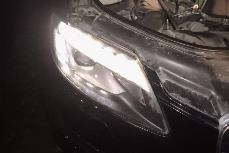 Used Audi Q7 2012 3.0 TFSI Comfort Model (200kW) Right Front Headlight