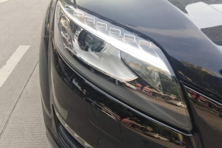 Used Audi Q7 2012 3.0 TFSI quattro (200kW) Advanced trim Right Front Headlight