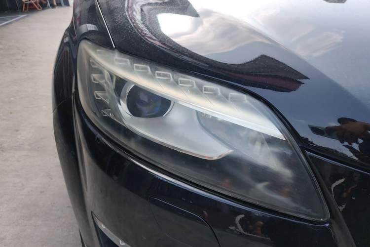 Used Audi Q7 2012 3.0 TFSI Ambition (200kW) Right Front Headlight
