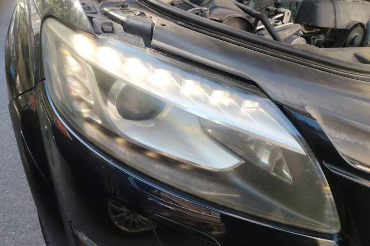 Used Audi Q7 2012 3.0 TFSI Ambition (200kW) Right Front Headlight