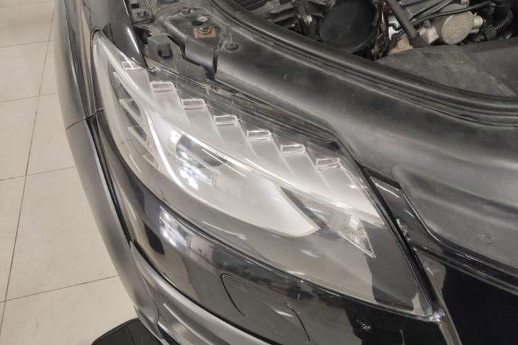 Used Audi Q7 2012 3.0 TFSI Comfort Model (200kW) Right Front Headlight