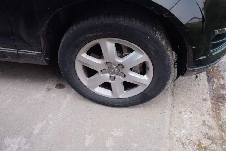 Used Audi Q7 2012 3.0 TFSI Technology Model (200kW) Right Front Wheel Hub