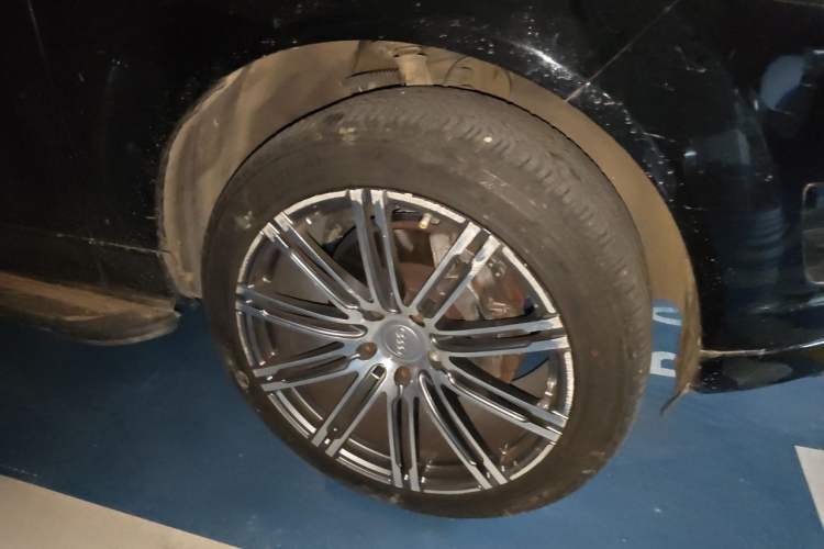 Used Audi Q7 2012 3.0 TFSI Ambition (200kW) Right Front Wheel Hub