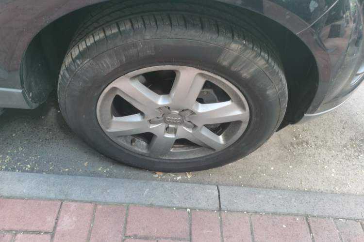Used Audi Q7 2012 3.0 TFSI Ambition (200kW) Right Front Wheel Hub