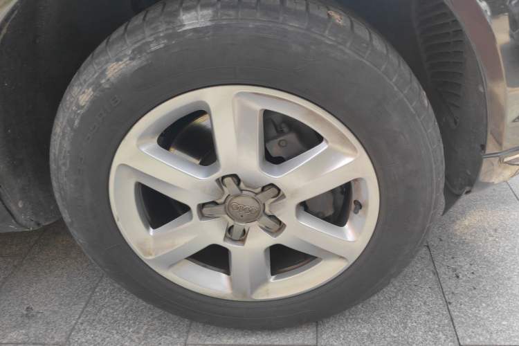 Used Audi Q7 2012 3.0 TFSI Ambition (200kW) Right Front Wheel Hub