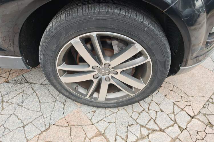 Used Audi Q7 2012 3.0 TFSI Ambition (200kW) Right Front Wheel Hub