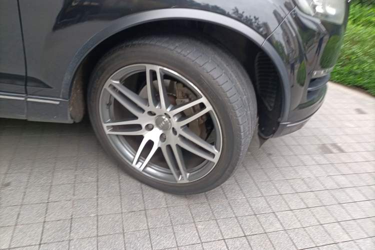 Used Audi Q7 2012 3.0 TFSI Comfort Model (245kW) Right Front Wheel Hub