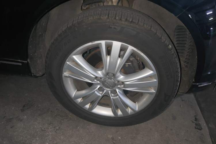 Used Audi Q7 2012 3.0 TFSI Comfort Model (200kW) Right Front Wheel Hub