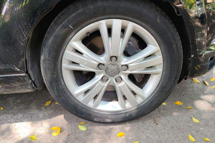 Used Audi Q7 2012 3.0 TFSI Comfort Model (200kW) Right Front Wheel Hub