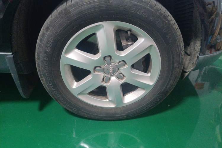 Used Audi Q7 2012 3.0 TFSI Technology Model (200kW) Right Front Wheel Hub