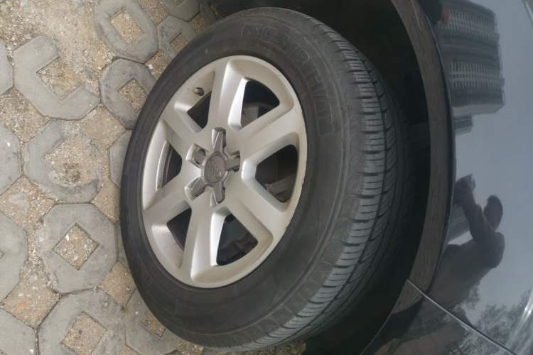 Used Audi Q7 2012 3.0 TFSI quattro (200kW) Technology Edition Right Front Wheel Hub