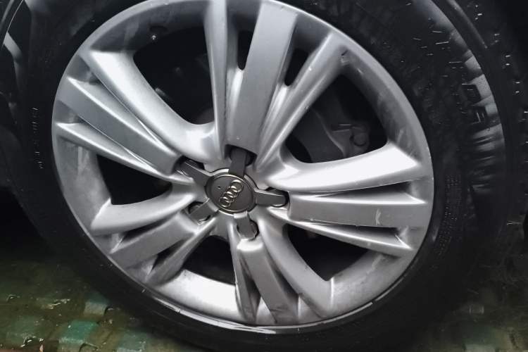 Used Audi Q7 2012 3.0 TFSI Comfort Model (200kW) Right Front Wheel Hub
