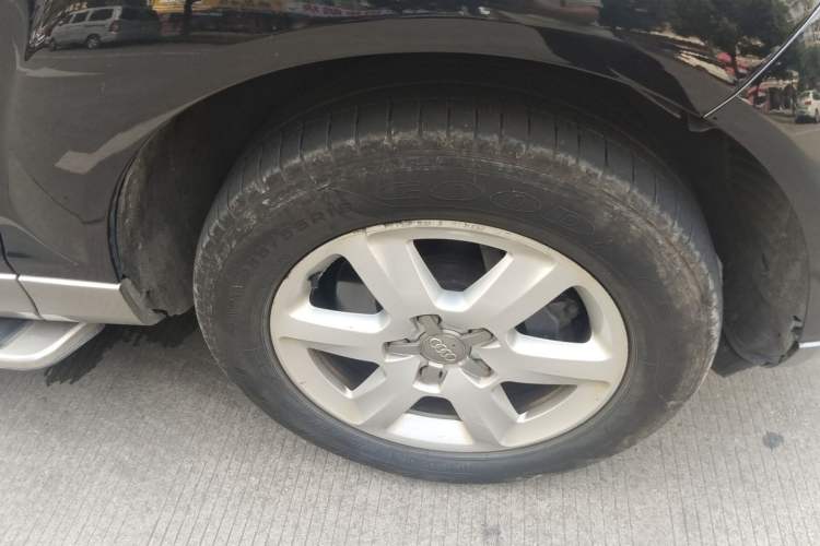 Used Audi Q7 2012 3.0 TFSI quattro (200kW) Advanced trim Right Front Wheel Hub