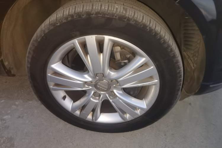 Used Audi Q7 2012 3.0 TFSI Comfort Model (200kW) Right Front Wheel Hub