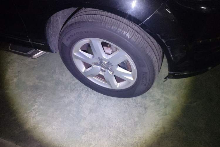 Used Audi Q7 2012 3.0 TFSI Technology Model (200kW) Right Front Wheel Hub
