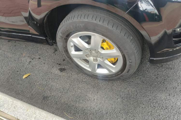 Used Audi Q7 2012 3.0 TFSI Ambition (200kW) Right Front Wheel Hub